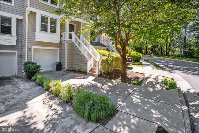 Building Photo - 1447 Newport Spring Ct
