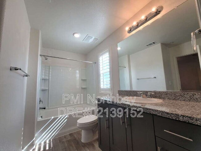 Building Photo - 1476 Descanso Ln