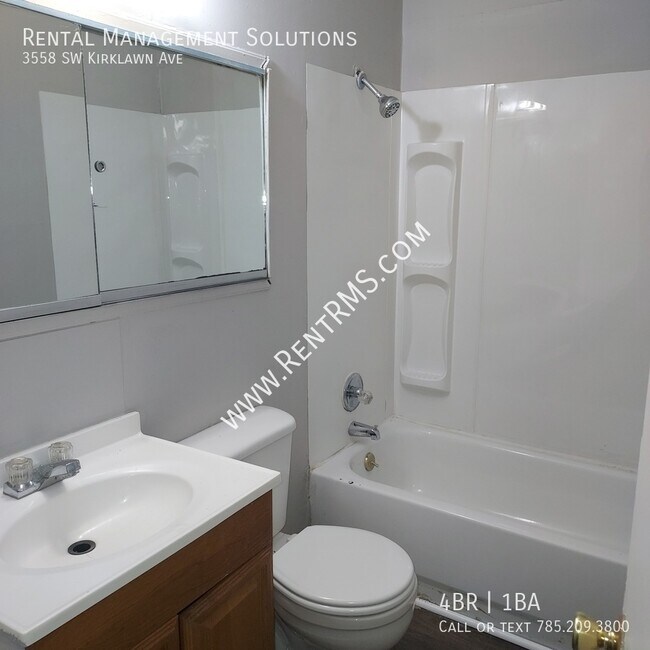 Building Photo - 3558 SW Kirklawn Ave