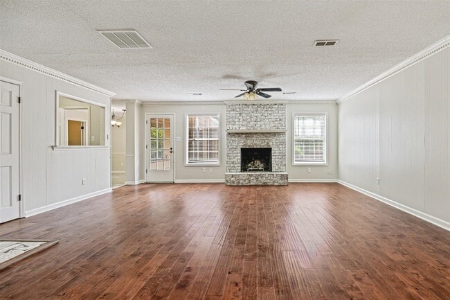 Building Photo - 2232 Burfordi Ln