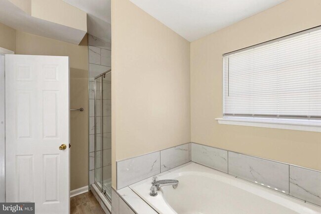 Building Photo - 4704 Denview Way
