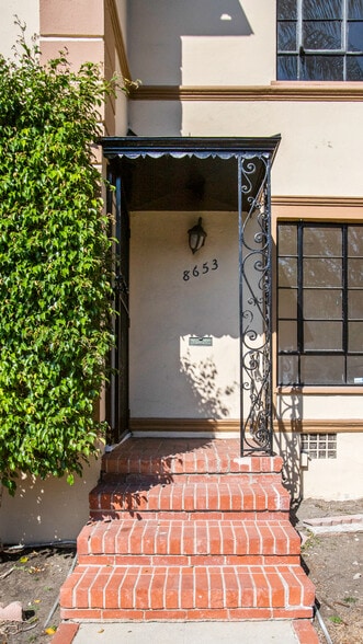 Primary Photo - 8653 W Olympic Blvd