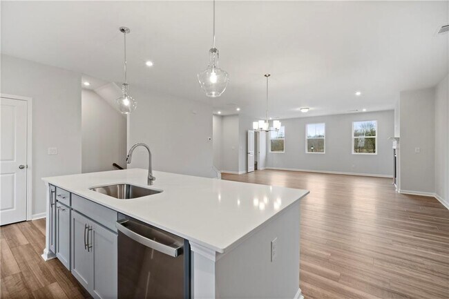 Building Photo - 2320 Whistler Wy NE