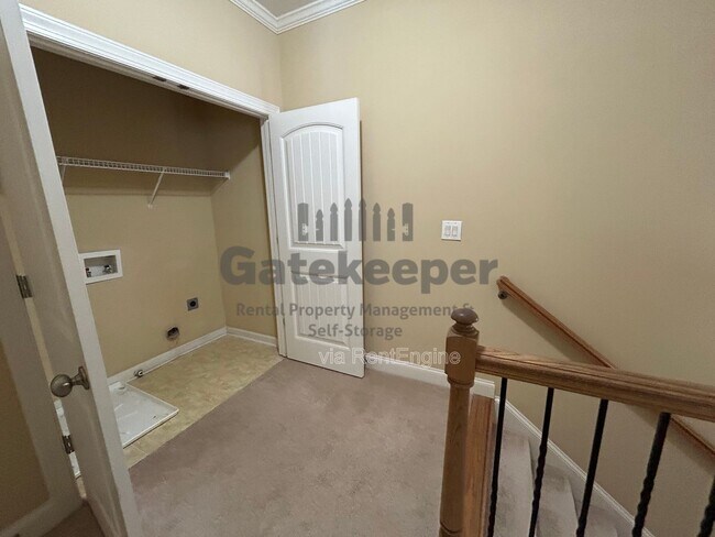 Building Photo - 106 Lexington Village