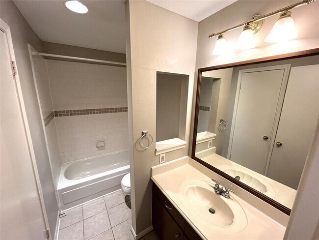 Building Photo - 4144 Greystone Way