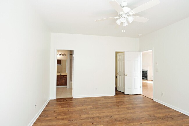 Building Photo - Pet-Friendly 4 Bedroom Home in Forest Lakes South