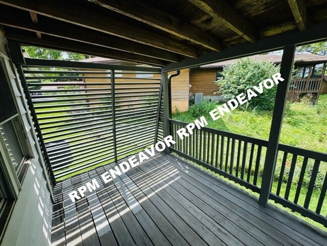 Building Photo - 3-bedroom Move-In Ready with Covered Outdo...