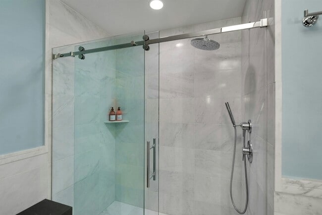 Building Photo - 9 Ave at Port Imperial