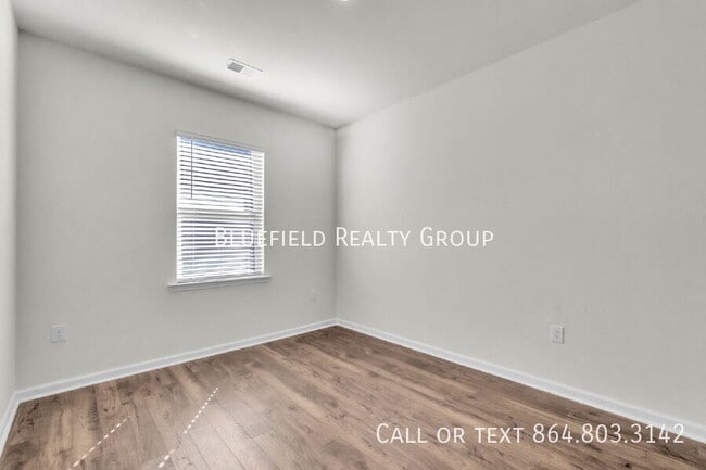 Building Photo - 380 Fenwick Dr