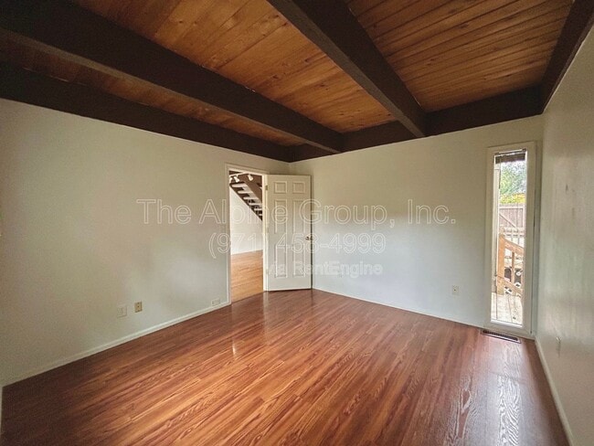 Building Photo - 4905 SW 152nd Ave