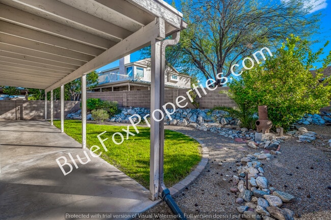 Building Photo - 9810 Amarosa