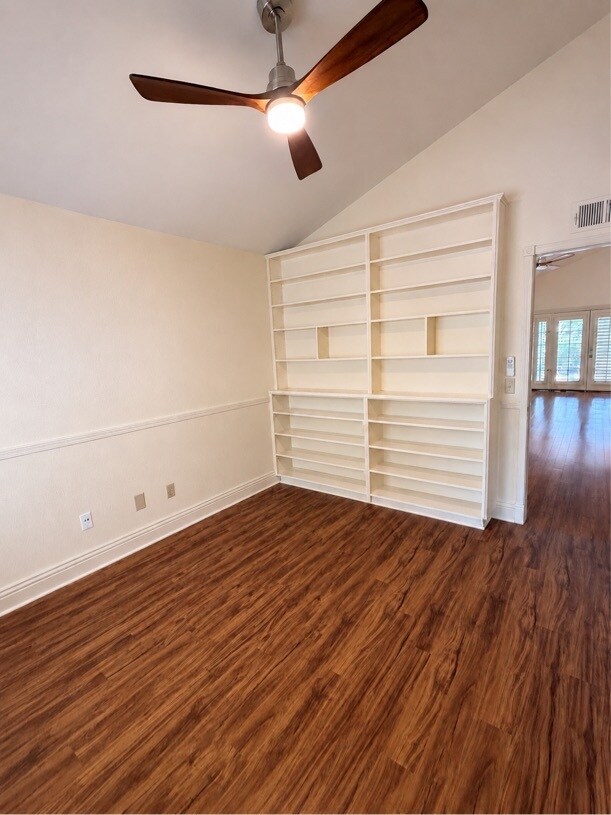 Building Photo - 11785 Avenida Sivrita