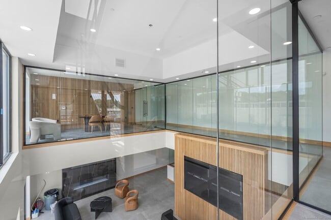 Building Photo - 9 John St