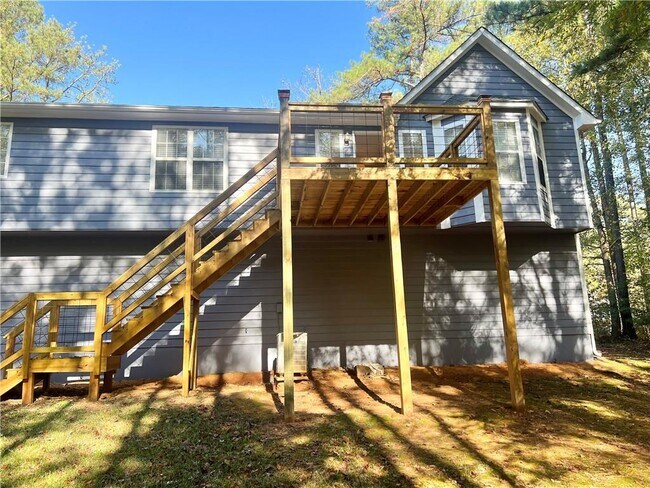 Building Photo - 4594 Meadows Rd SW