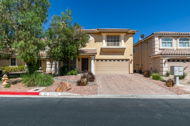 Building Photo - 10908 Royal Highlands St