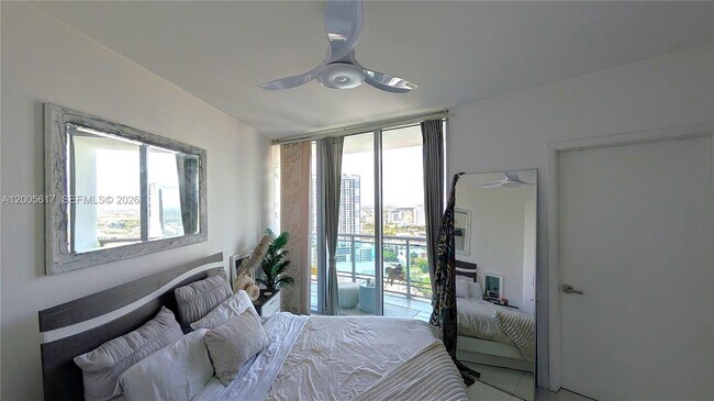 Building Photo - 350 S Miami Ave