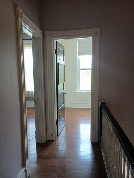 Building Photo - 4386 Chouteau Ave