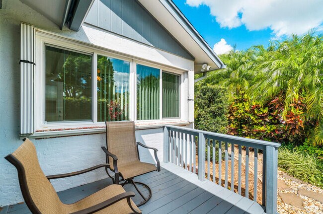 Building Photo - 188 Moccasin Trail N