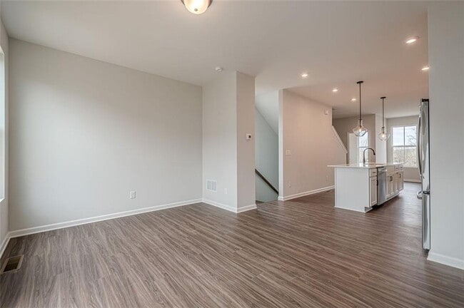 Building Photo - 1444 Creekside Cir NW