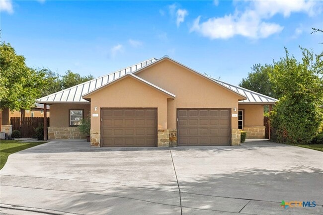 Building Photo - 1009 Tripp Ln