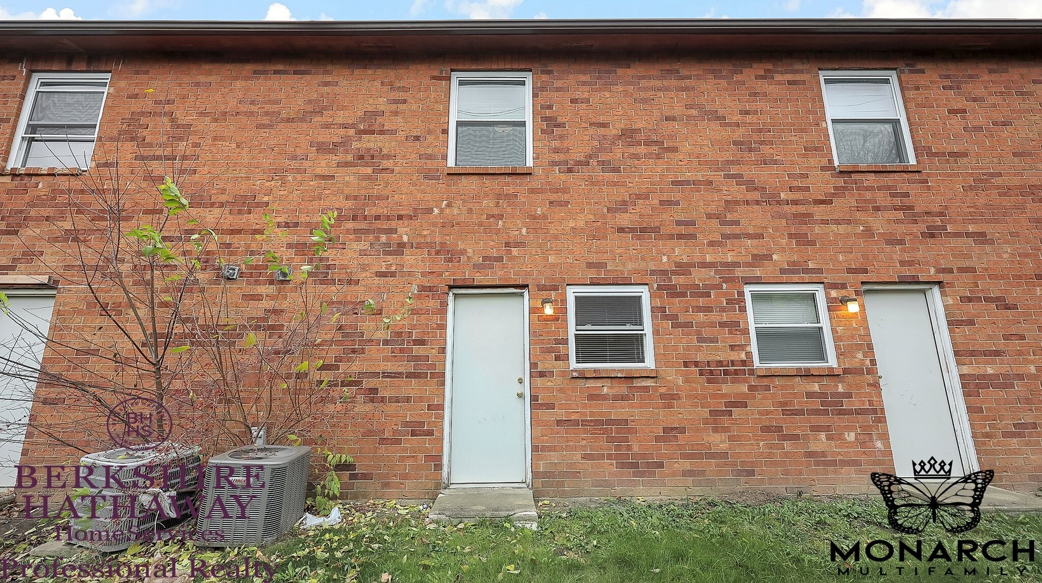 Building Photo - 3042 Sandridge Ave