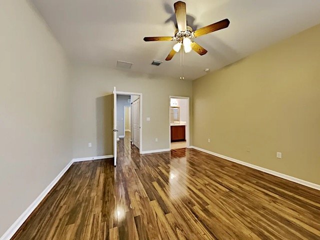 Building Photo - 497 NW 31st Ave