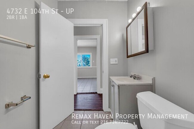 Building Photo - 4732 E 104th St