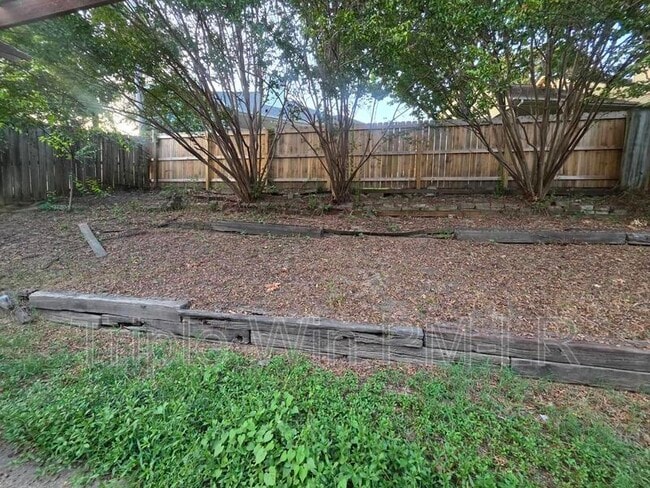 Building Photo - 12512 Woodbury Dr