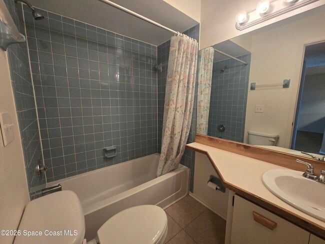 Building Photo - 515 Landings Way