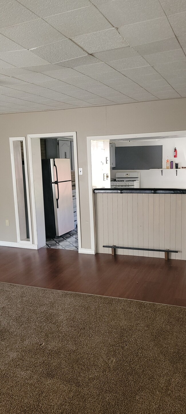 Building Photo - 808 Steuben St