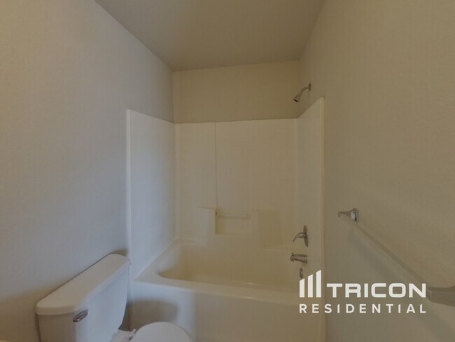 Building Photo - 215 Bobbie Ann Ct