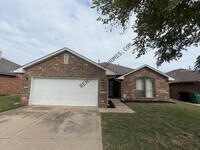 Building Photo - 6805 NW 136th Pl