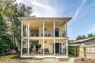 Building Photo - 4 Bed 3 Bath in Oakmont