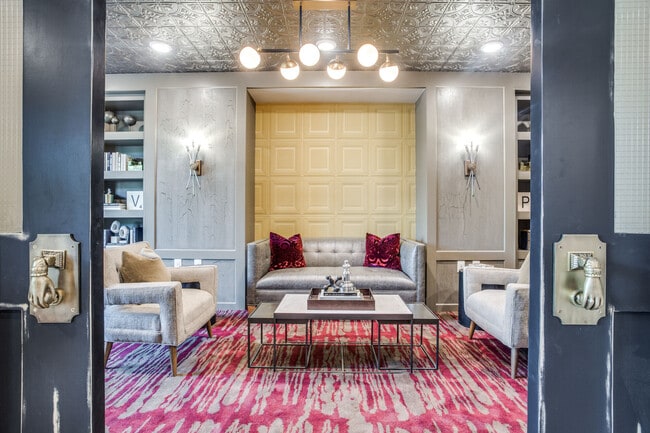 Interior Photo - Victor Prosper