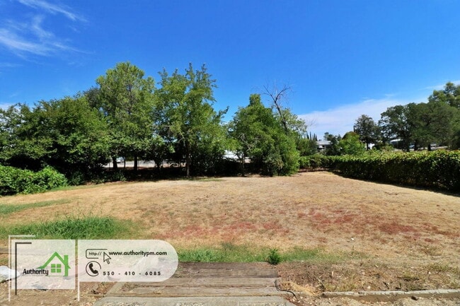 Building Photo - 160 Woodcliff Dr