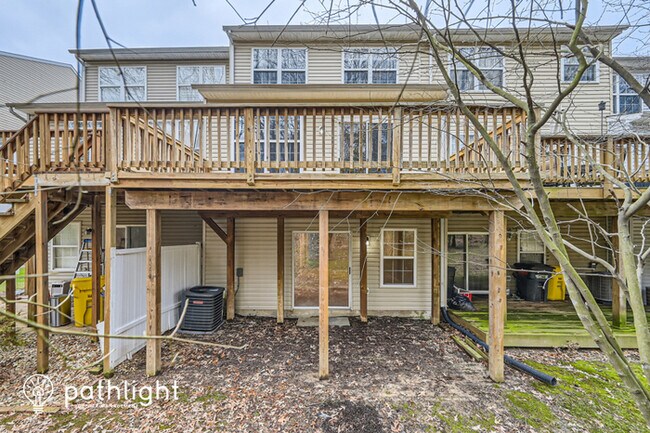 Building Photo - 8007 Apple Valley Drive
