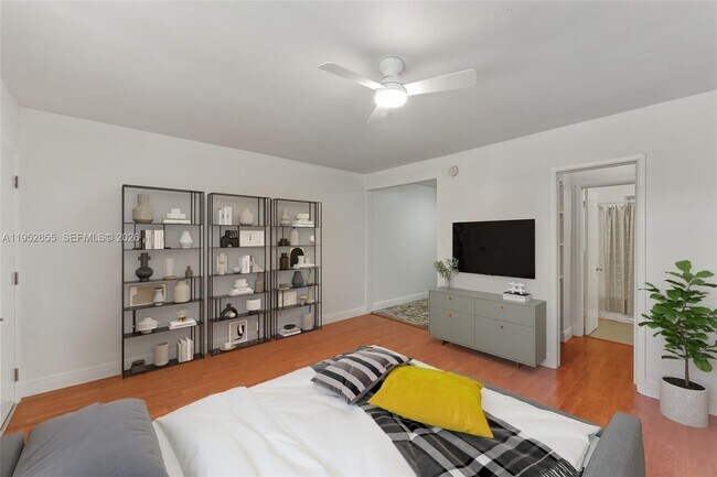 Building Photo - 645 NE 77th St