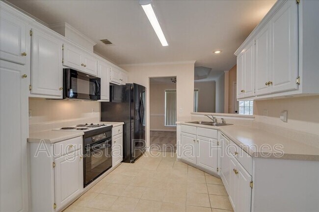 Building Photo - 1904 Long Creek Falls