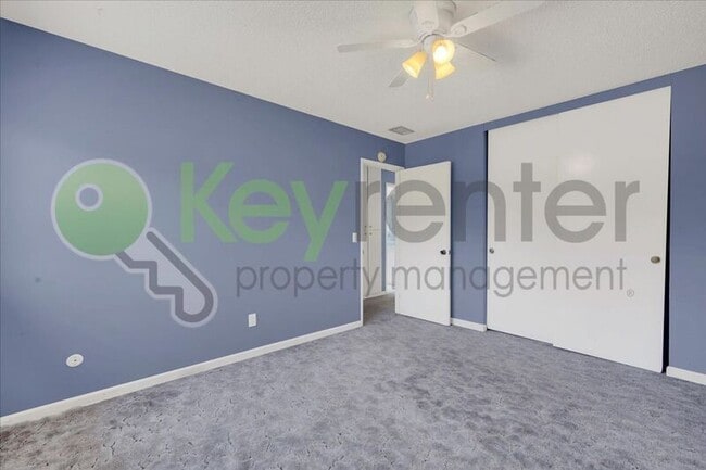 Building Photo - 7005 Woodside Dr