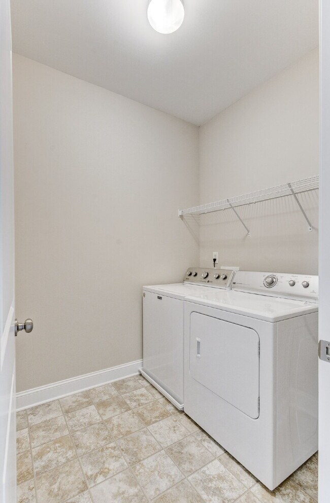 Building Photo - 2005 Kings Gate Ln