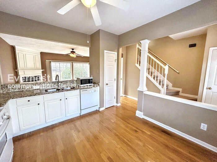 Building Photo - 2521 Heyoak Ct