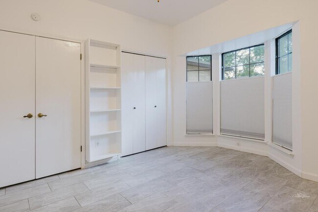Building Photo - 14509 Crystal Ct