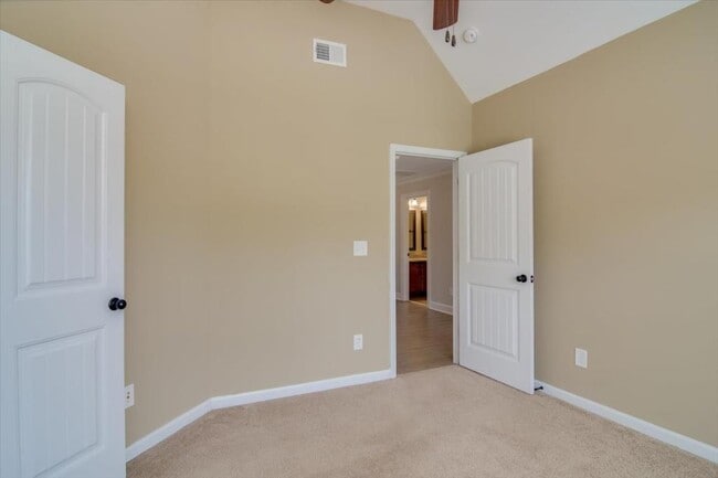 Building Photo - 5634 Sunbury Loop