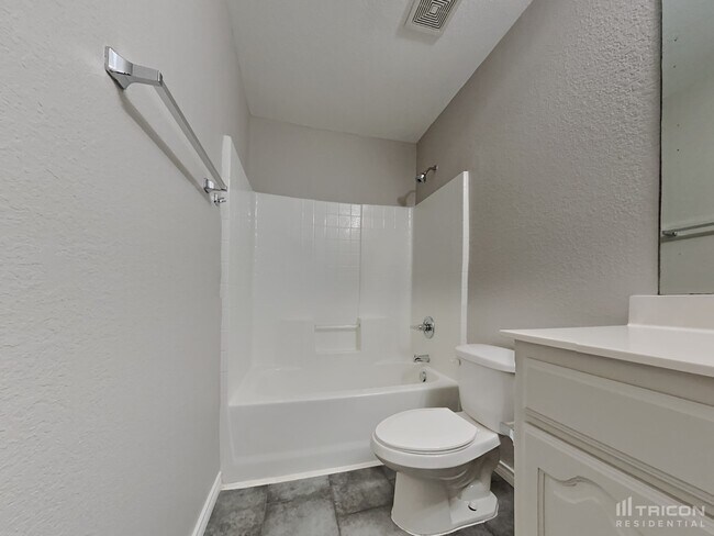 Building Photo - 157 Spring Hollow Dr