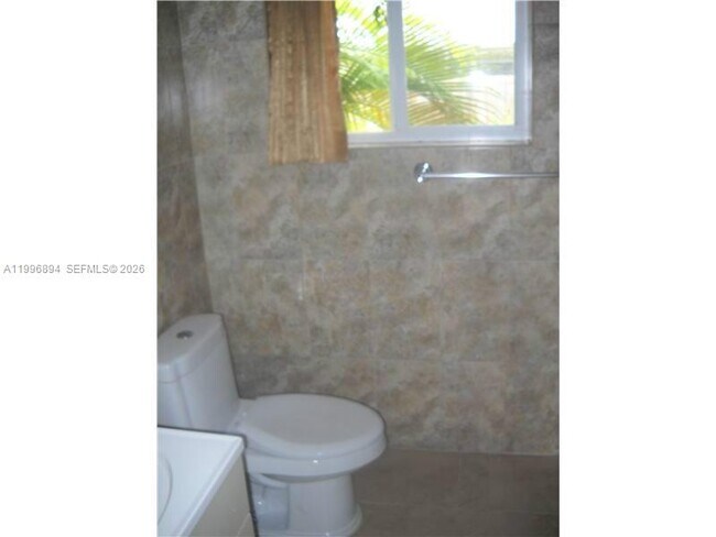 Building Photo - 1040-1092 92nd St