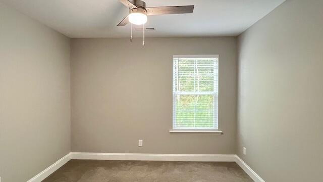 Building Photo - 564 NE Bellingham Dr