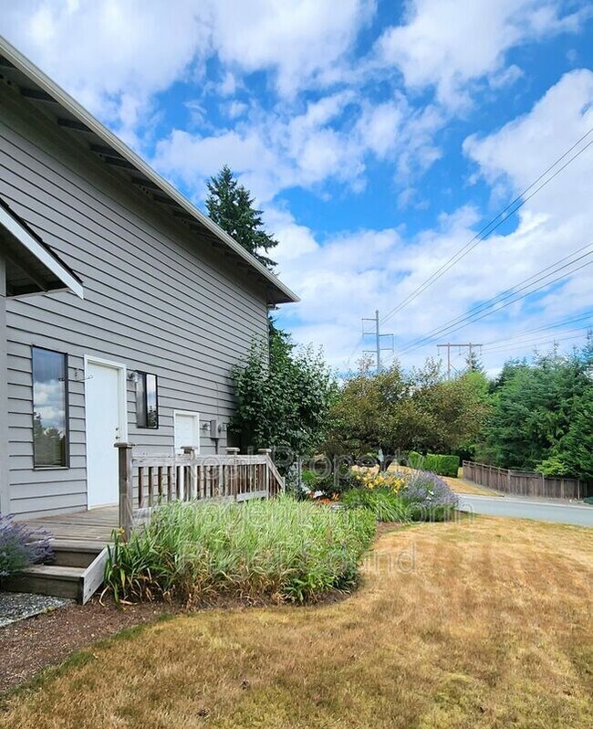 Building Photo - 3532 99th St SE