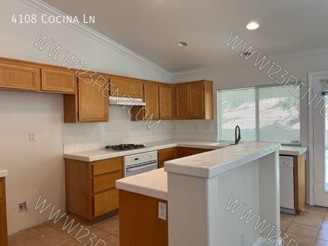 Building Photo - 4108 Cocina Ln