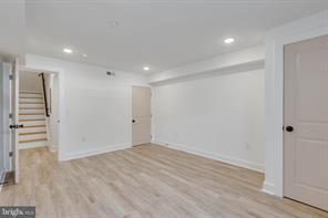 Building Photo - 3842 Fairmount Ave