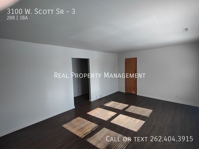 Building Photo - 3100 W Scott St